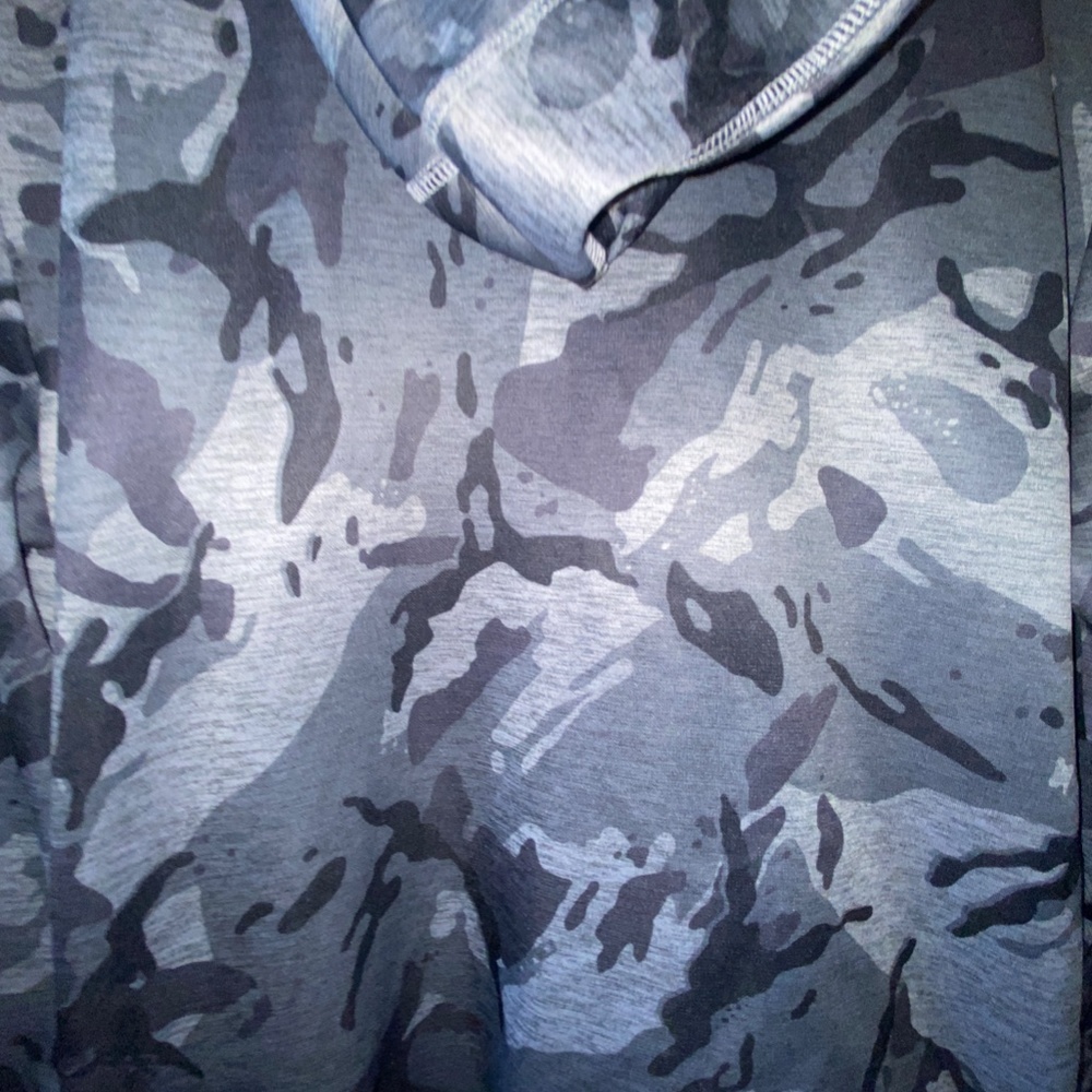 Boys 18/20 Adidas camo pull over new condition - Picture 4 of 5